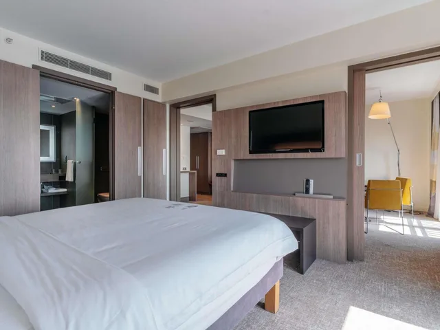 Bosphorus, Executive, Suite، Novotel Istanbul Bosphorus Hotel 5/10