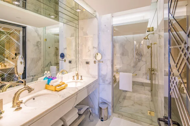 جناح بسرير كينج بإطلالة على الحديقة، Hotel Indigo Bangkok Wireless Road 1/3