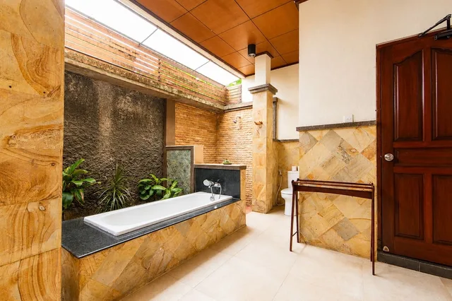 2 Bedrooms, Pool, Villa، Bali Ayu Hotel And Villas 6/6