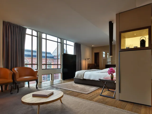 جناح غراند جونيور بسرير مزدوج، Mandarin Oriental Conservatorium, Amsterdam 1/4