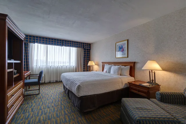غرفة خارجية بسرير كينج، Clarion Hotel Concord/Walnut Creek 7/10