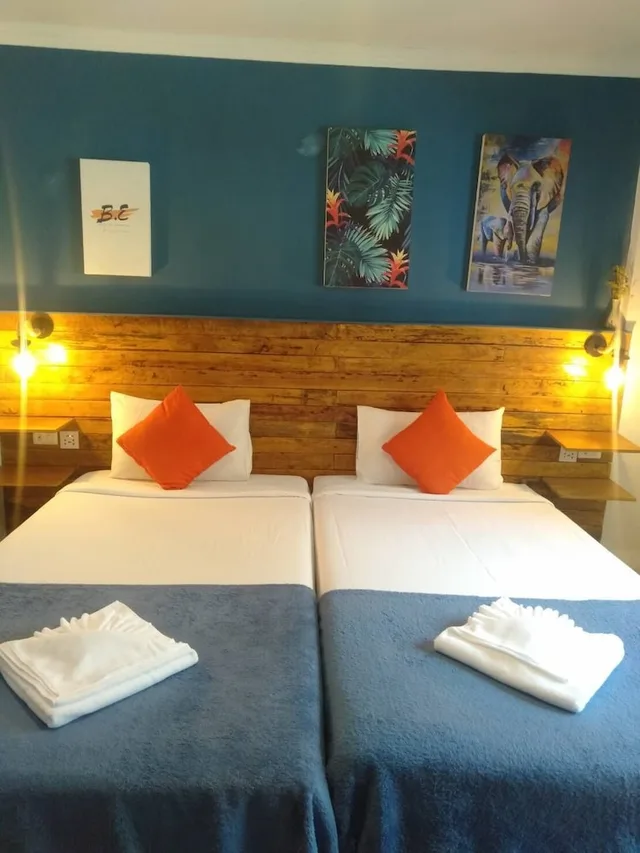 غرفة ديلوكس بسرير كوين بغرفة نوم واحدة، Baan Paradise Hotel 5/6