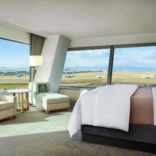 جناح جونيور بسرير كينج بحوض استحمام لذوي الإعاقة، The Westin Denver International Airport 1/2