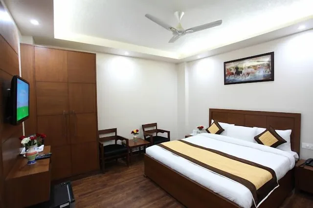 غرفة ديلوكس بسرير مزدوج، Oyo 5198 Hotel Hcgrand 2/8