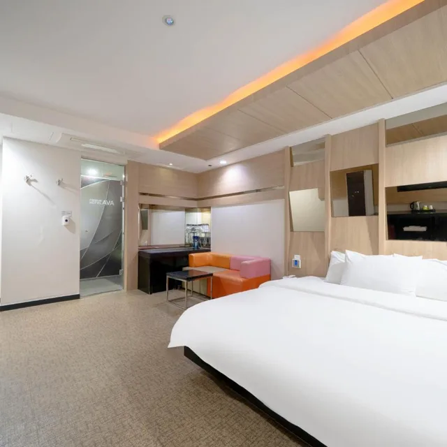 Deluxe, King Bed, Ava Hotel Changwon 1/7