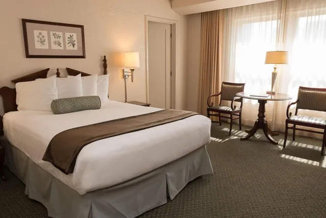 Room, Double Bed, No Air Condition، The Inn At Virginia Mason 1/1