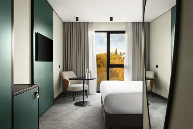 غرفة عائلية بسرير كينج وسرير مزدوج، Novotel Tbilisi Center 3/4