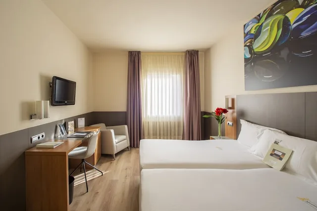 Family, 4 Beds, Murphy Bed, Maisonnave 2/3