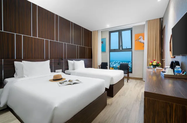Connecting, City, Family، Emerald Bay Hotel & Spa Nha Trang 1/1