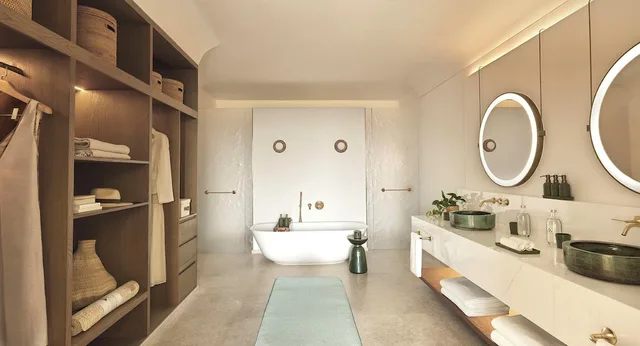 Pearl, Suite, King Bed, Palm Sea View, Sea View, Sofa، Six Senses The Palm, Dubai 2/2