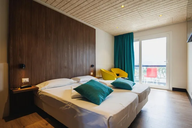 غرفة سوبيريور بسرير مزدوج بإطلالة على البحيرة، Grand Hotel Riva 2/6