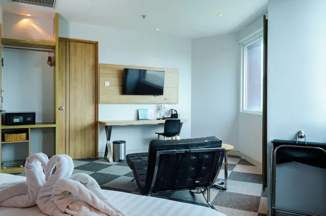غرفة ديلوكس بسرير كينج، Mooz Hotel Surabaya - Jemursari 6/10