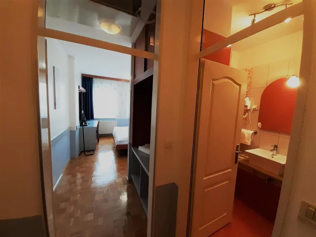 Room, Twin Beds, Vodisek 8/8