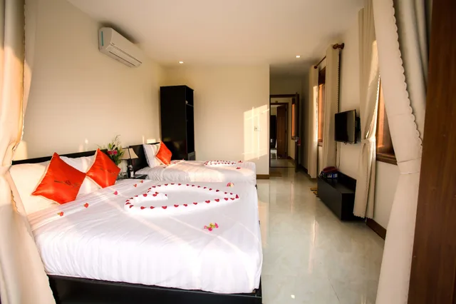 غرفة ديلوكس بسرير كينج بإطلالة على المسبح، New Sunshine Homestay 3/10