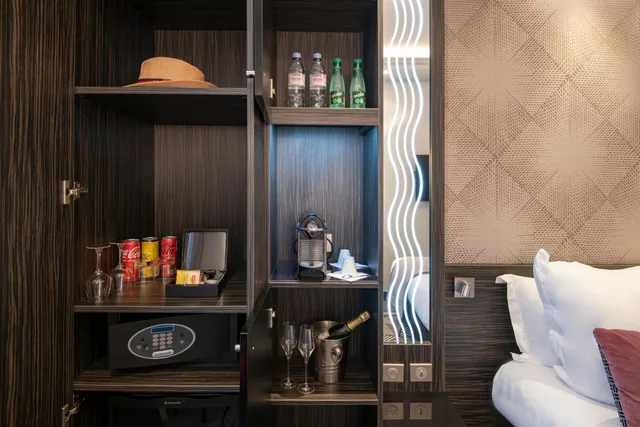 جناح جونيور بسريرين منفصلين مع أريكة، Hotel Le Mondial, BW Premier Collection 6/6