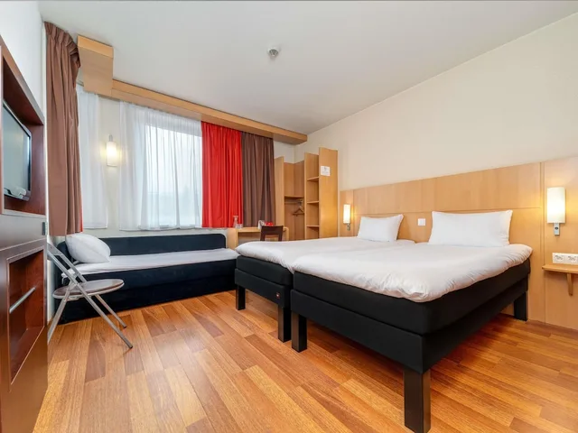 Room, Double Bed, ibis Krakow Stare Miasto 7/10
