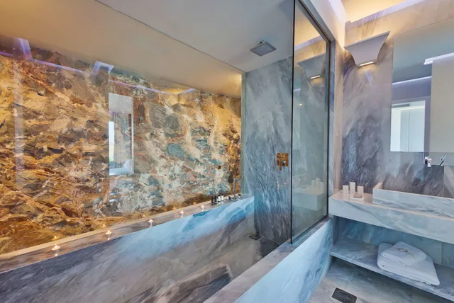 غرفة ديلوكس بسرير مزدوج بإطلالة على البحر، Royal Marmin Bay Boutique and Art Hotel 9/9