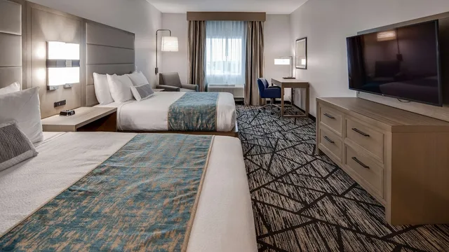 غرفة قياسية بسريرين كوين، Best Western Plus Mid County 4/10