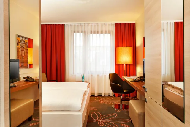 Comfort, Double Bed, H+ HOTEL HANNOVER 3/7