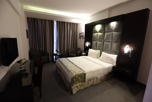 Deluxe King Room:، Wh Hotel 1/7