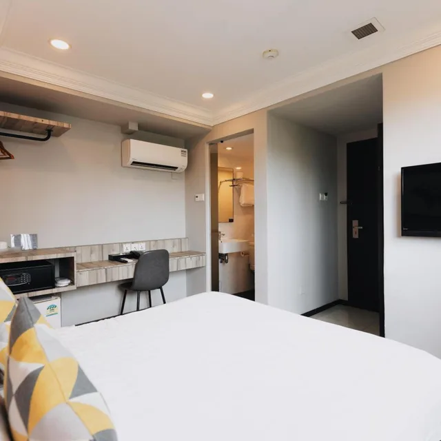 Renovated, Superior, Queen Bed، Harbour Ville Hotel 9/10