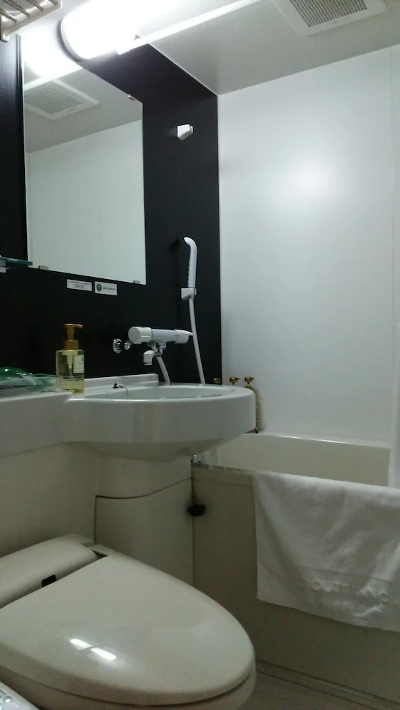 غرفة مفردة بسرير مزدوج للمدخنين، Hotel Route-Inn Grand Tokyo Asakusabashi 4/4