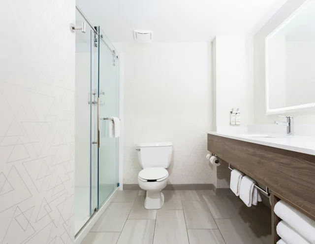 غرفة قياسية بسرير كينج، Holiday Inn Express Suites Williamsburg 4/5