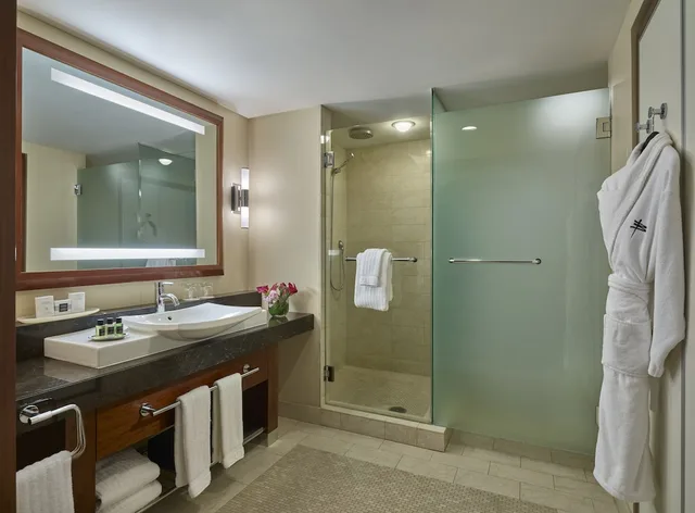 Presidential, Suite, King Bed, Battery Wharf Hotel Boston Waterfront 3/5