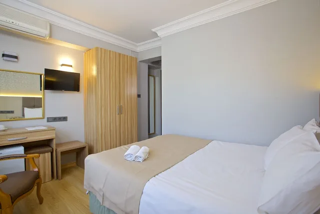 غرفة ديلوكس بسرير كوين، Grand Ant Hotel 6/10