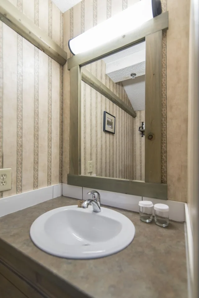 1 Bedroom, Duplex, Apartment, Low Floor، Douglas Fir Resort 2/2
