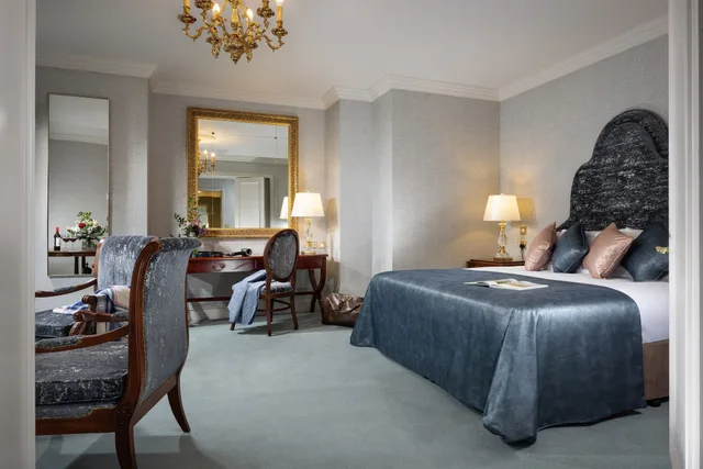Luxury, Suite, 3 Queen Beds, The Heritage, Killenard 1/2