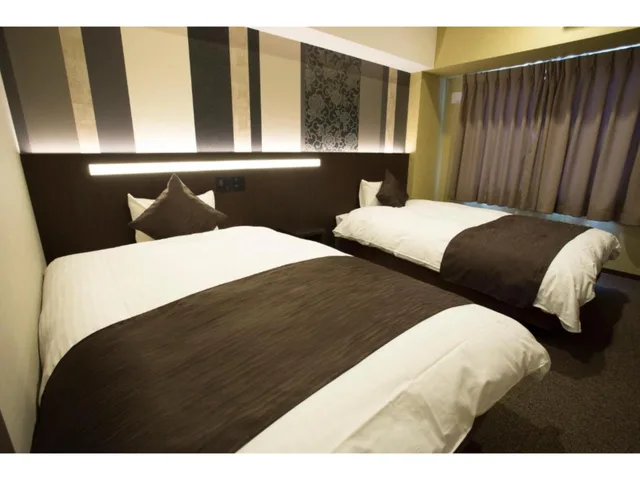Room, 2 Double Beds, Bath and Shower، Hotel Lantana Osaka 1/1