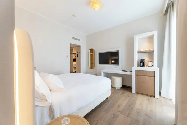 Deluxe, Partial Lake View، Suisse 1/5