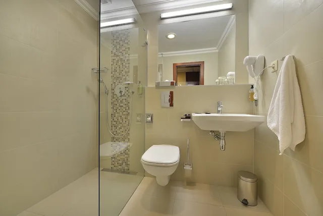 غرفة بريميوم ثلاثية بثلاثة أسرّة، Apollo Hotel Bratislava 2/2
