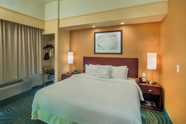 جناح بسرير كينج مع أريكة لذوي الإعاقة، Springhill Suites by Marriott Laredo 1/2
