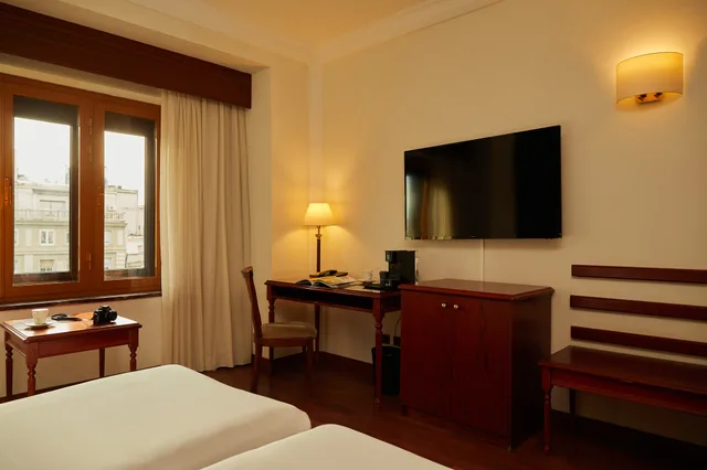 غرفة متصلة عائلية بإطلالة، El Avenida Palace 4/5