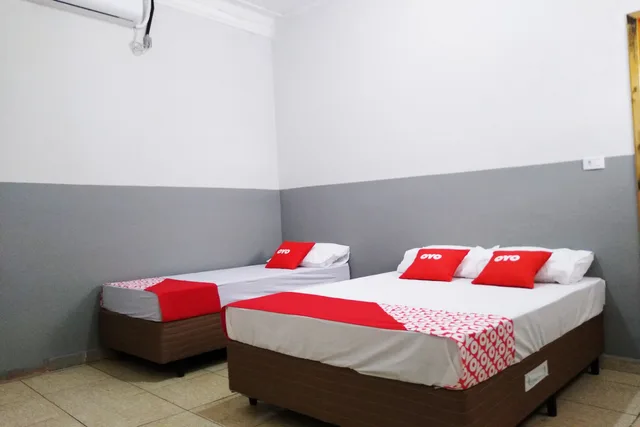 غرفة بسريرين منفصلين، OYO Hotel Bras 1/3