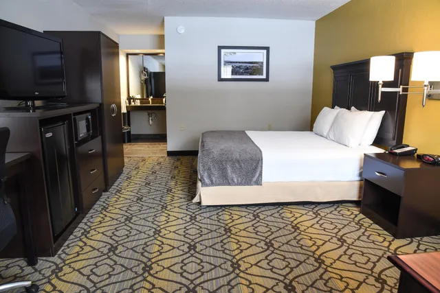 غرفة قياسية بسرير كوين لذوي الإعاقة، Best Western Of Harbor Springs 2/5