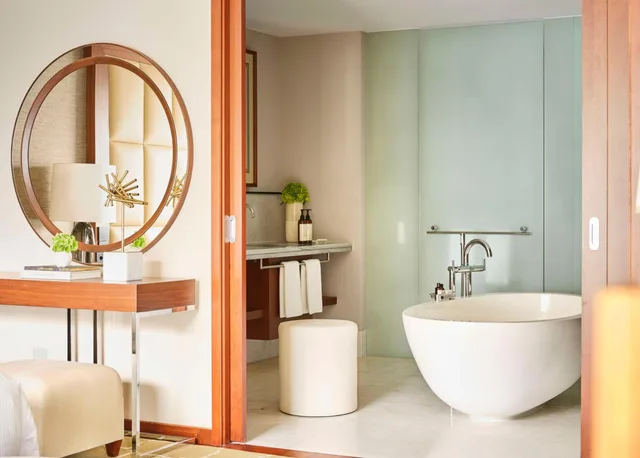 2 Bedrooms, Ambassador, Suite، PARK HYATT ZURICH 6/7