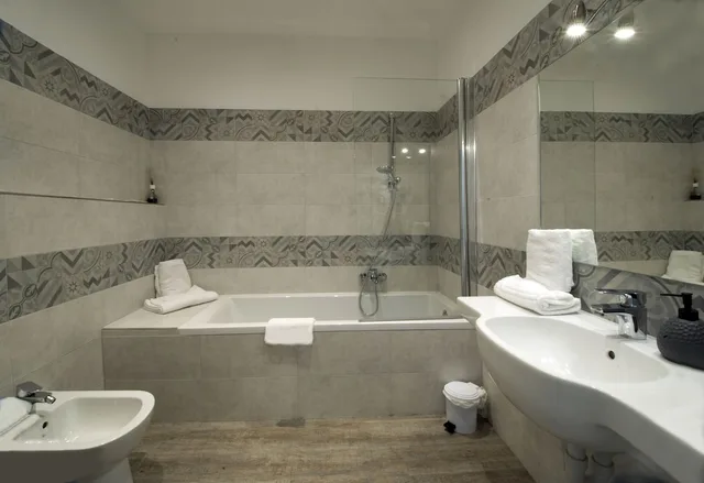 جناح بانورامي بسرير مزدوج مع أريكة، Hotel Alexander 6/7