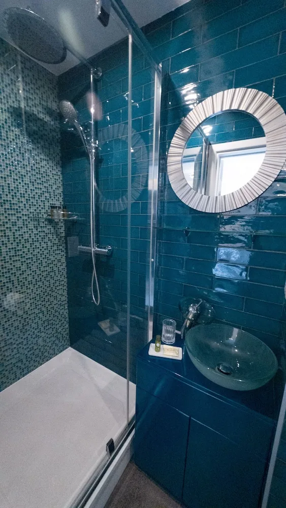 Compact Double Room، OYO Newquay Beach Hotel 2/2