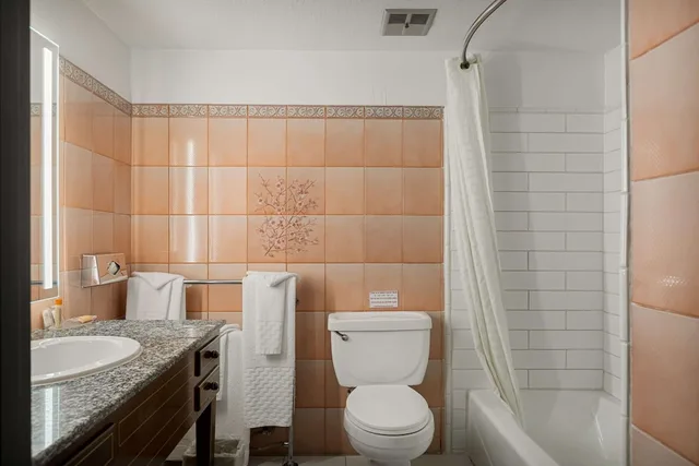 غرفة قياسية بسرير كينج، Chateau Big Bear Boutique Hotel, BW Signature Collection 4/5