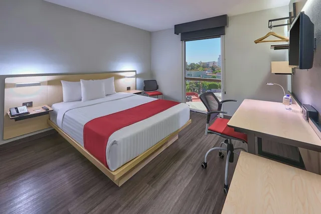 Room, Queen Bed, City Express by Marriott San Luis Potosi Zona Universitaria 8/10