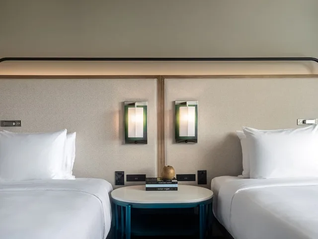 غرفة بريميوم بسرير فردي، Crowne Plaza Resort Guam 10/10