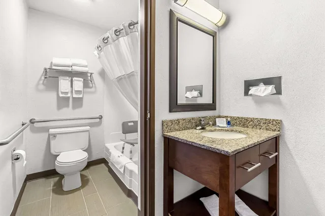 غرفة بسريرين كوين لذوي الإعاقة، Rodeway Inn Rapid City SD 4/4