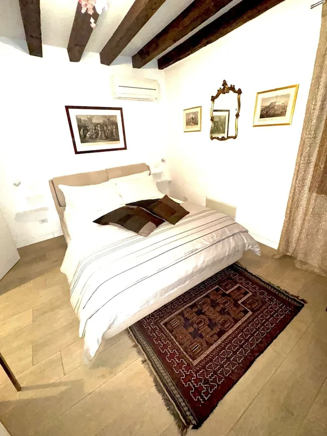غرفة ديلوكس بسرير كوين، B&B Fortuny 1/8