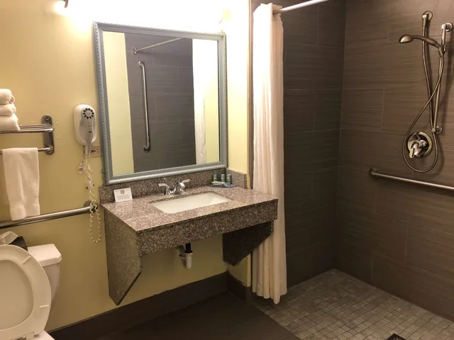 غرفة قياسية بسريرين كوين لذوي الإعاقة، Best Western Rayne Inn 4/4