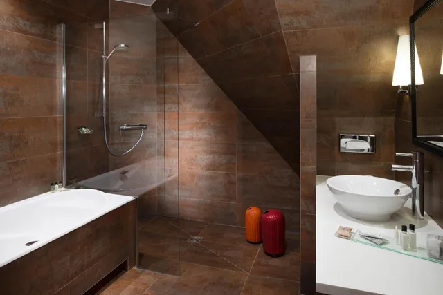 جناح بسرير كينج مع أريكة، Hotel Le Six 3/6