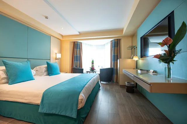 غرفة سوبيريور بإطلالة على المرفأ، Port Palace Hotel 4/10