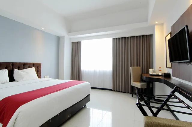 غرفة ديلوكس بسرير كينج، THE SUN HOTEL MADIUN 1/1